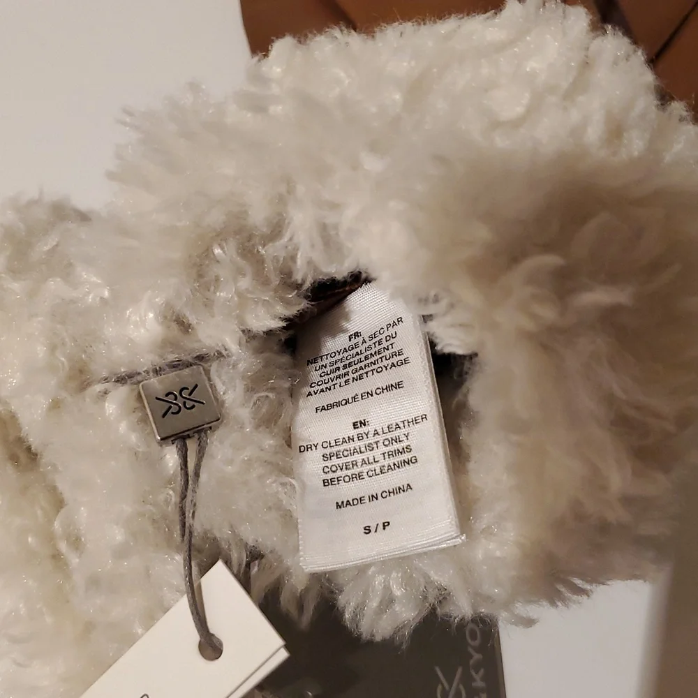 NWT Soia & Kyo Lambskin Demy Gloves, Color Hazel